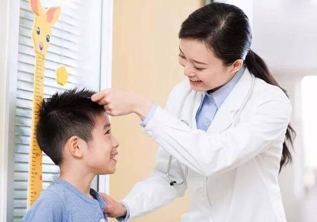 方法|朋友教了一个小方法，孩子不出三个月长了十厘米儿子不足一米七