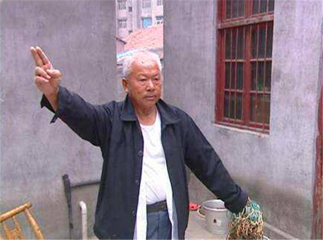 捞尸人均瑶(2)
