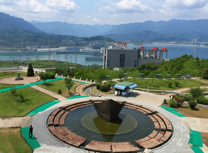 三峡的GDP2020_三峡大坝(3)