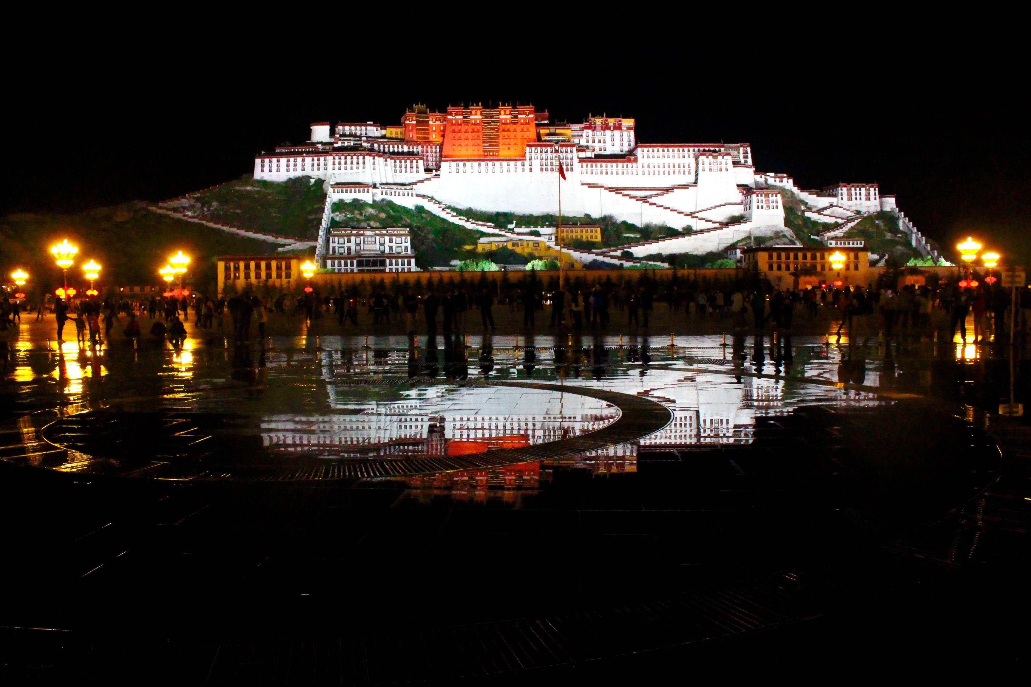 西藏拉萨布达拉宫夜景西藏拉萨夜景西藏拉萨夜景西藏拉萨夜景西藏