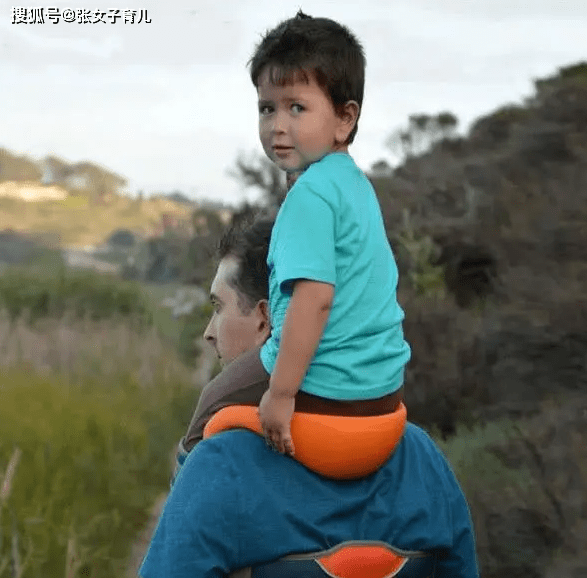 为什么宝宝总是喜欢玩骑马游戏？身体发育需要，父母别别不耐烦