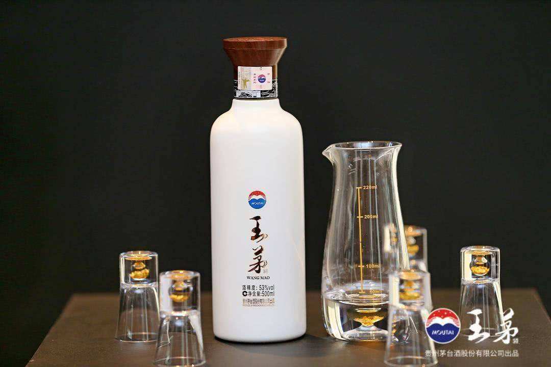 华茅前身是1861年华家开办的成义烧坊,是组成茅台酒厂的三大原始成员