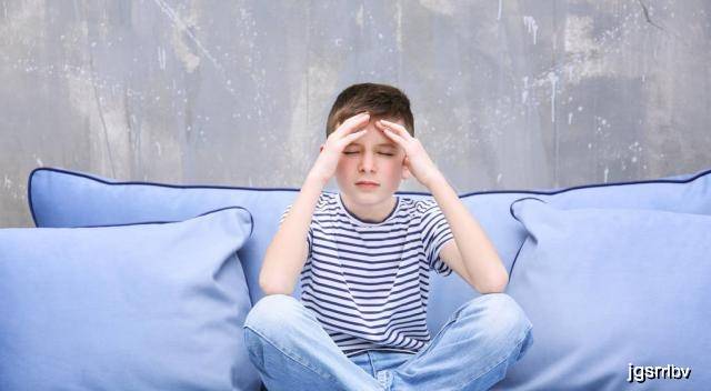 原创别人都有苹果手机，为什么我不能有！妈妈一句话，孩子沉默了