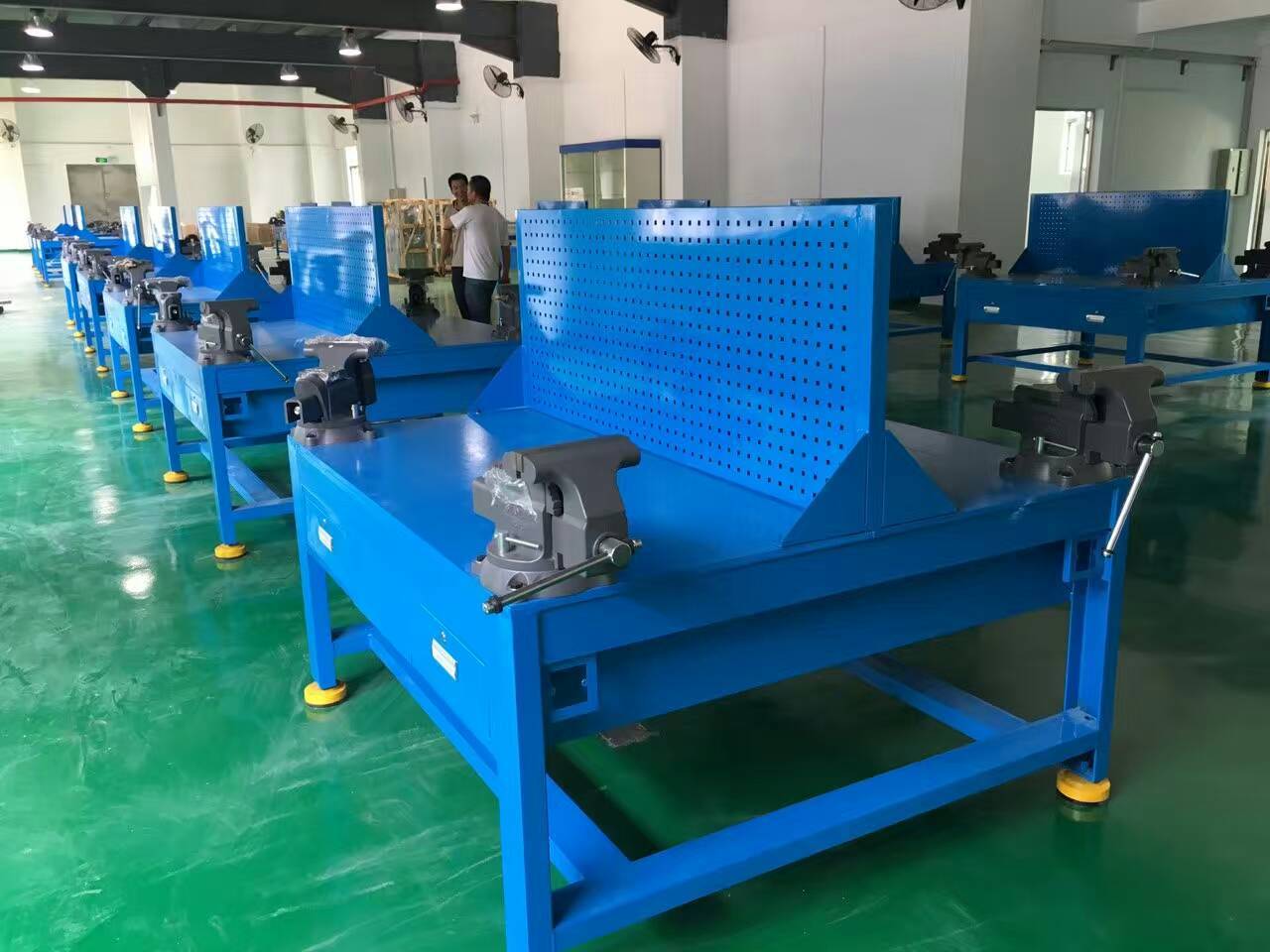 模具装配钳台_模具实训钳桌_模具拆装工作台创优钳工