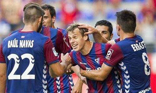 武磊西甲球员2020年-资讯搜索_武磊西甲赛场遭暴力性歧视,其中一球员曾