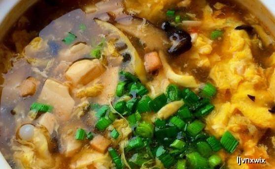 酸辣汤的做法大全家常菜 97738fef5038498aa6a351d131804de5.jpeg