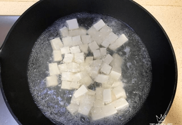 做豆腐的过程教程 effc2d92a38c4d8a87058bffc96c3659.png