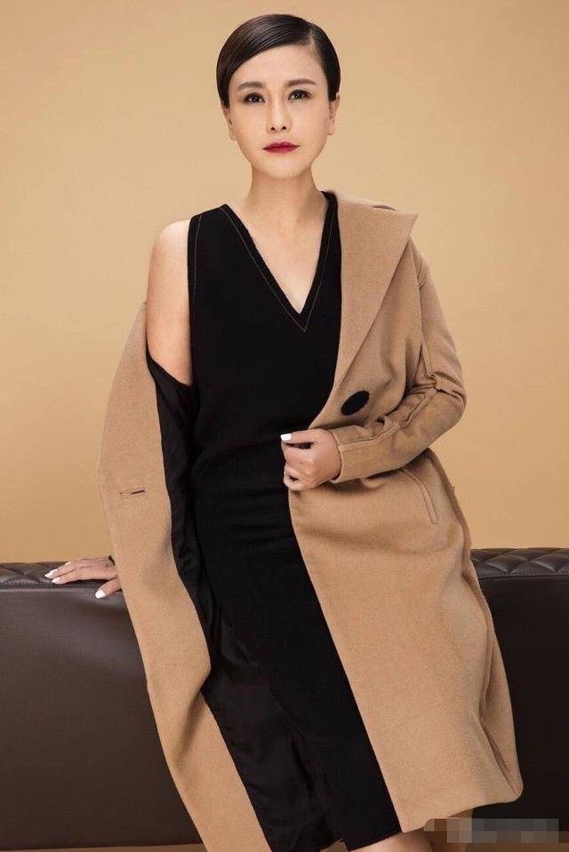 《重案六组》季洁今52岁,容颜不变身材发福,丈