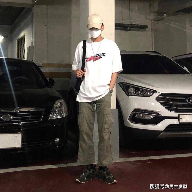 原创168男生怎么穿衣才不显矮?跟着时尚博主搭配,帅气