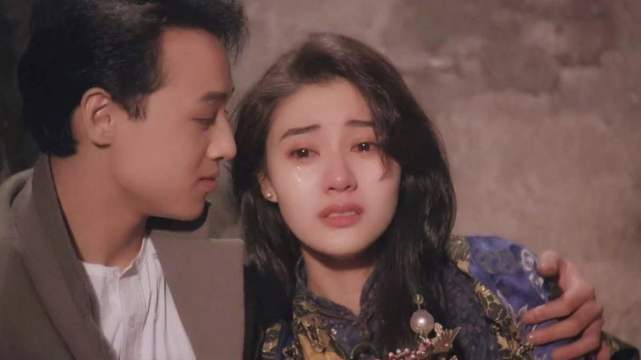 原创 看看59岁的何超琼跟50岁的李嘉欣,你就知道许晋亨真的选“对”了