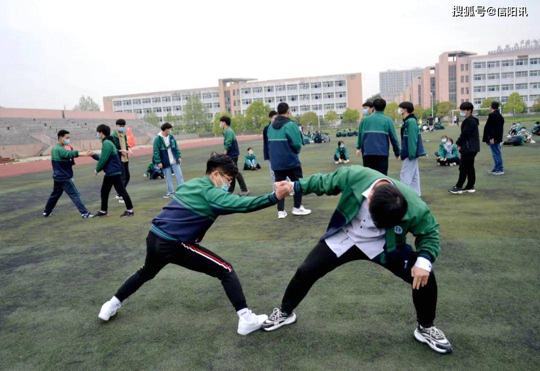 成语坐什么起什么_成语故事图片(2)