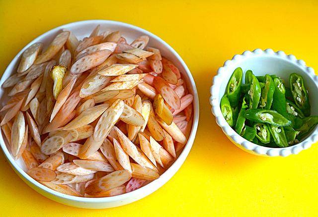 炒肉丝需要放淀粉吗 477109a553074c7ea091959a57ab66ab.jpeg