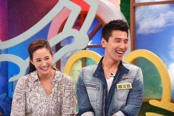 37岁的张钧甯：颜值学历双高的演技派艺人，自在