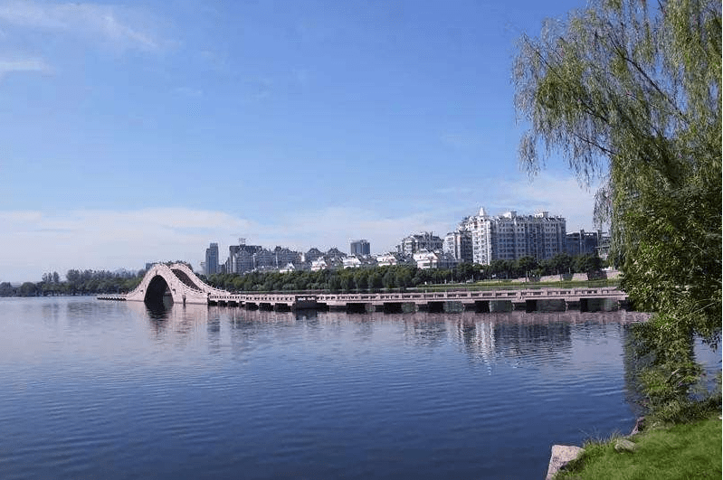 小绍兴人均_绍兴小师爷图片(3)