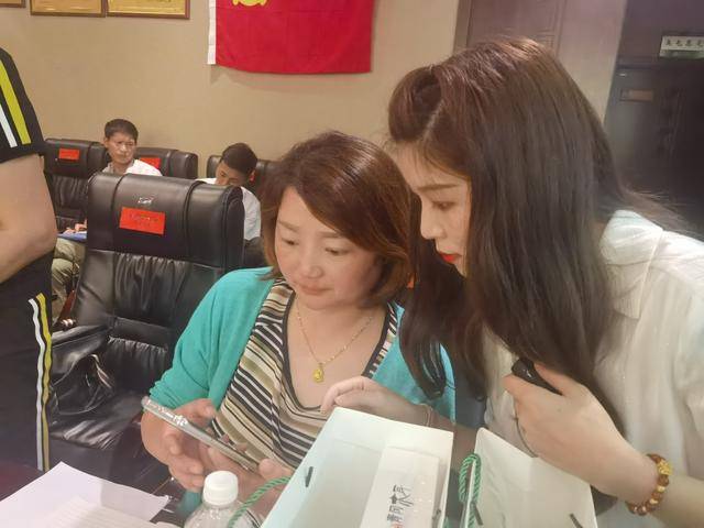 2020年凉山各州县GDP_大凉山的彝族年