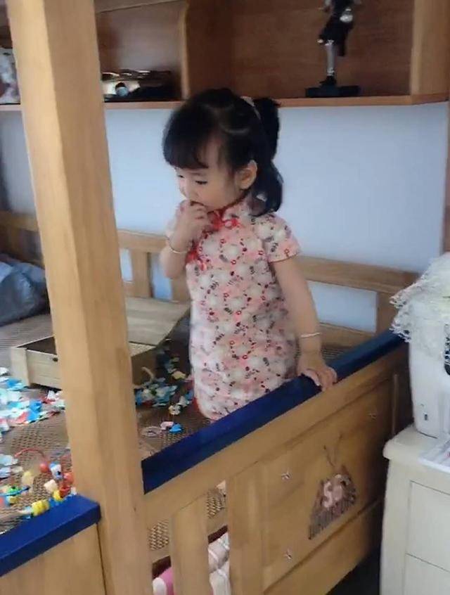 信物|立马慌了神，妈妈：自求多福吧妹妹弄坏哥哥收到的“定情信物”