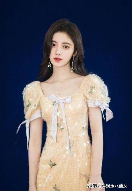 舞蹈|鞠婧祎“接骨式”变化让人看傻眼!看到腿长后,这确定真实存在?