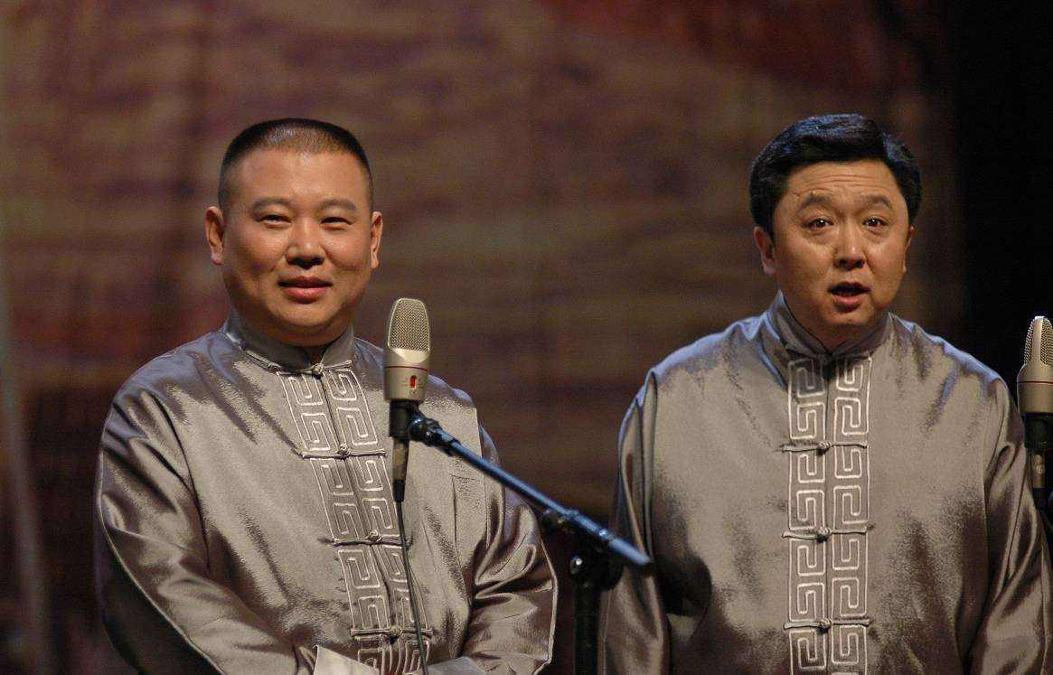 郭德纲发文缅怀恩师侯耀文，感慨人情冷暖世态