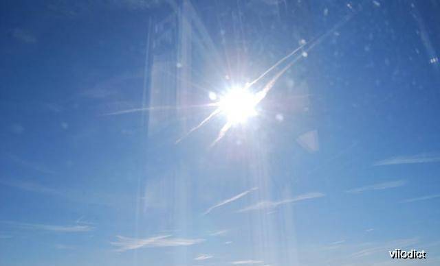 梦见与逝者共饮，探索梦境背后的深层含义