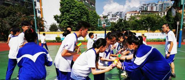 金榜题名|金榜题名季 | 轻松一夏，自信“应战”第四中学凤凰花开时