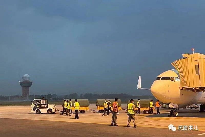 河北航空顺利迎接中国赴刚果金抗疫医疗专家组平安回家