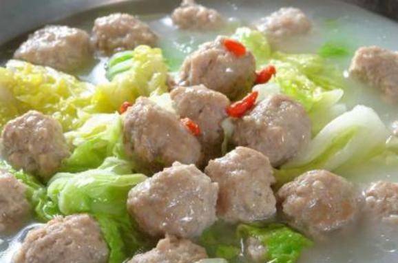 汆肉片汤家常做法 2909de1321f94721aa03a653d4552baa.jpeg