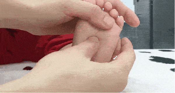 部位|宝妈要经常按摩宝宝身上4个部位