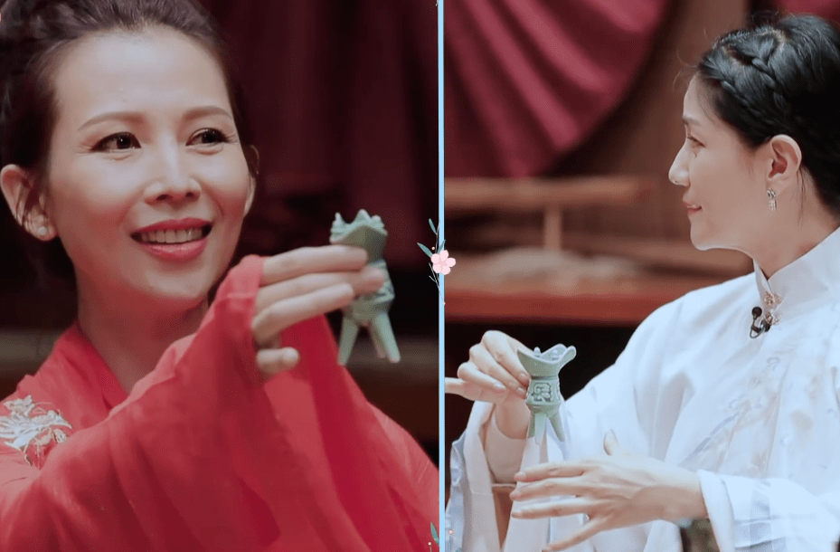 同样是穿汉服,胡可典雅,蔡少芬霸气,张歆艺