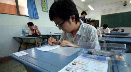 高考“作弊”有啥后果？说出来怕吓到你，班主任：千万不要尝试