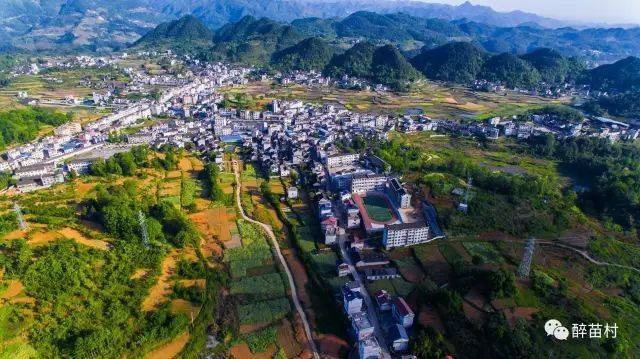 航拍花垣:一条渡船,两省连线,地下矿藏一绝的民乐镇