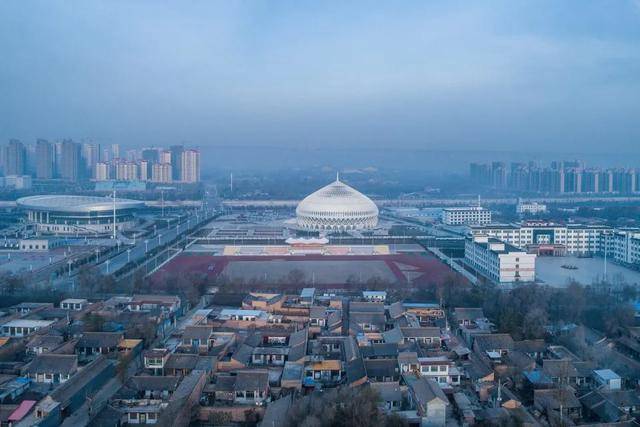 甘肃地标性建筑——临夏民族大剧院,传统与现代的多元