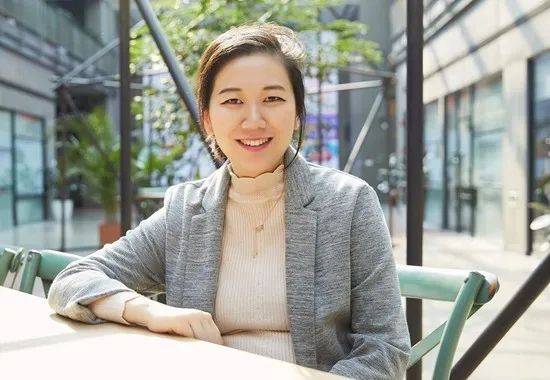 她，34岁，公司负债41亿…硬给人打钱还差点成“