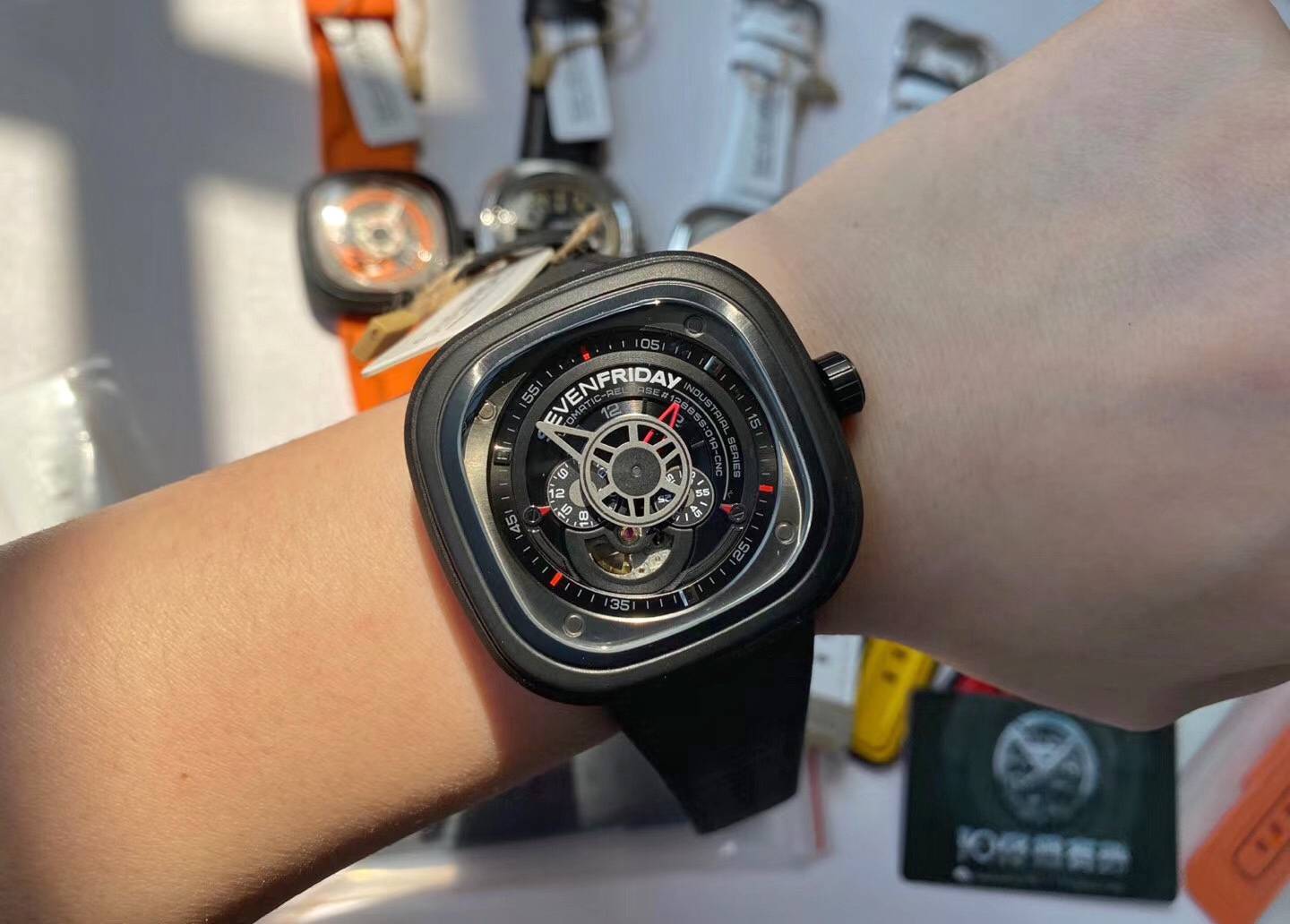 阳哥玩表:潮流时尚腕表七个星期五sevenfriday手表