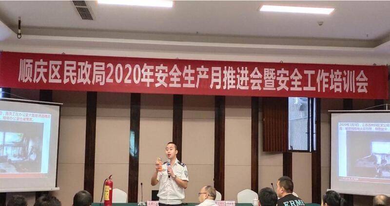 市场等于人口加什么_人口普查图片(2)