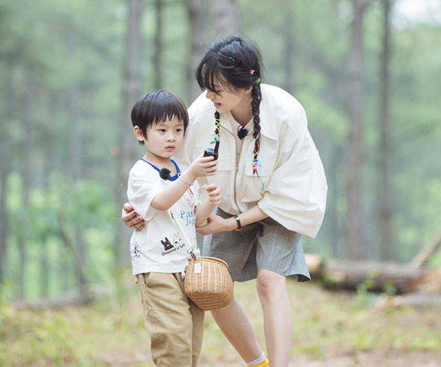 原创看了《妻子》蔡少芬的育儿分享，你会收回对郑爽的斥责吗？