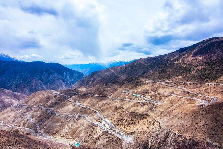 中国最美风景自驾游路线 cb530443b49a496fbedc515f5fb0d9b1.jpeg
