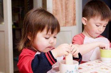 孩子|正被临睡前几个坏习惯打断，14岁前不纠正恐难长高孩子身高发育