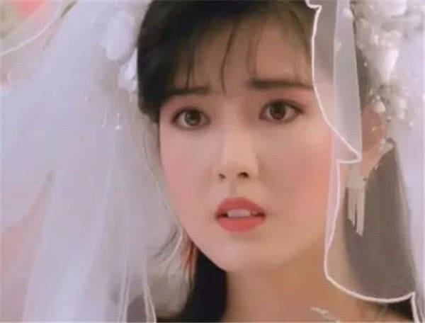 最美港星4大女神婚纱照,王祖贤仅第二,第一是她毋庸置疑!