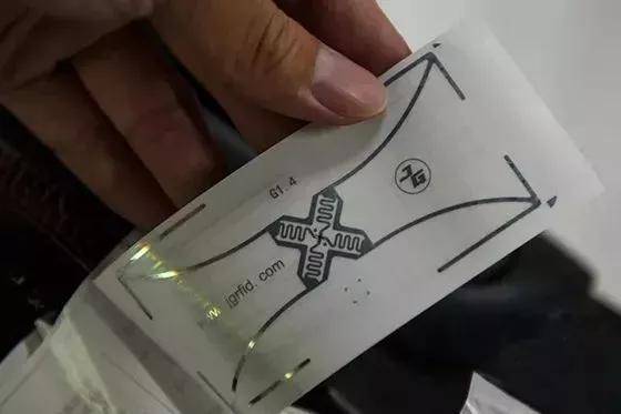 标签|探秘重庆江北机场，RFID让14万件行李分拣零失误！