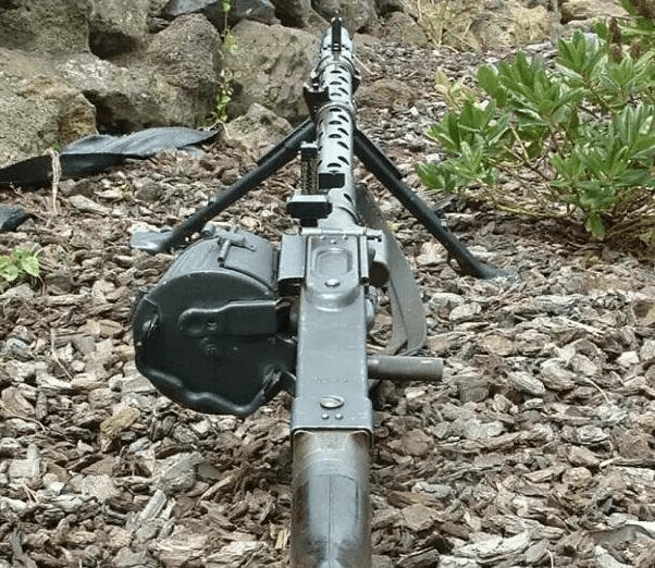 原创二战德军的火力支柱:mg34通用机枪,mg42出现后依然没有停产!
