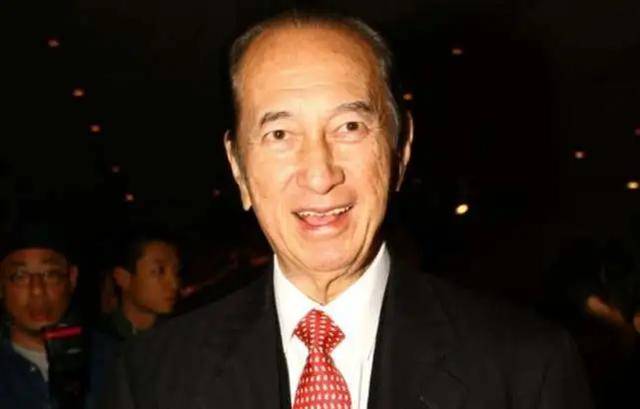 仪式|原创赌王子女操持设灵仪式被赞，“长孙之母”奚梦瑶为何却被骂惨？