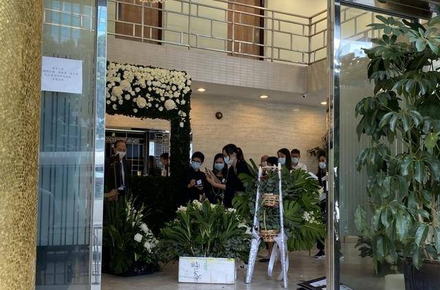 赌王葬礼太豪华！200万造花海，网曝总花费超5
