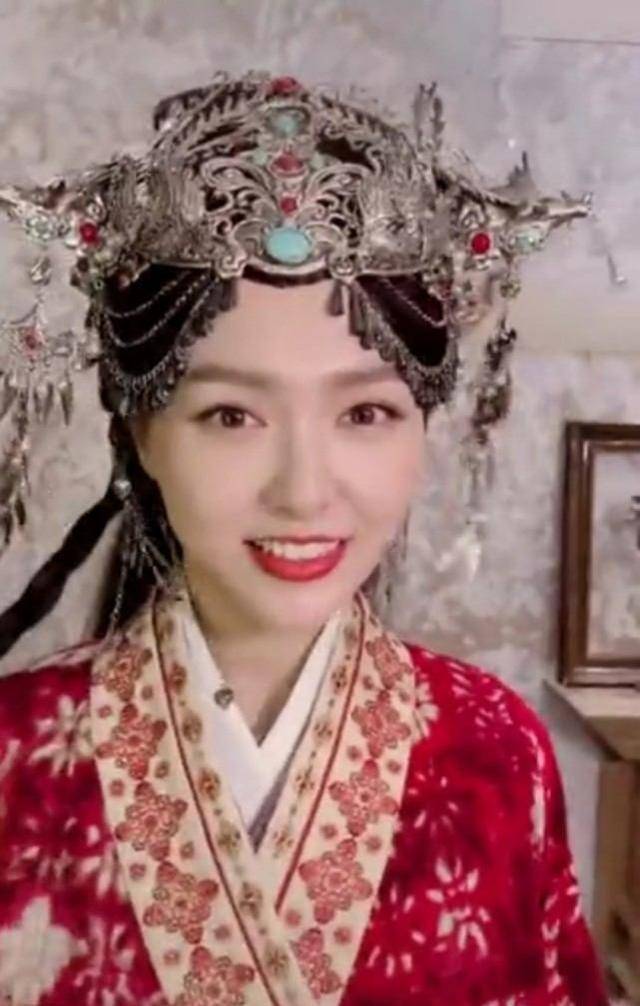 原创唐嫣产后首晒全身照,四肢纤细如少女A4腰吸睛,哪像生过孩子的人 原创唐嫣产后首晒全身照,四肢纤细如少女A4腰吸睛,哪像生过孩子的人