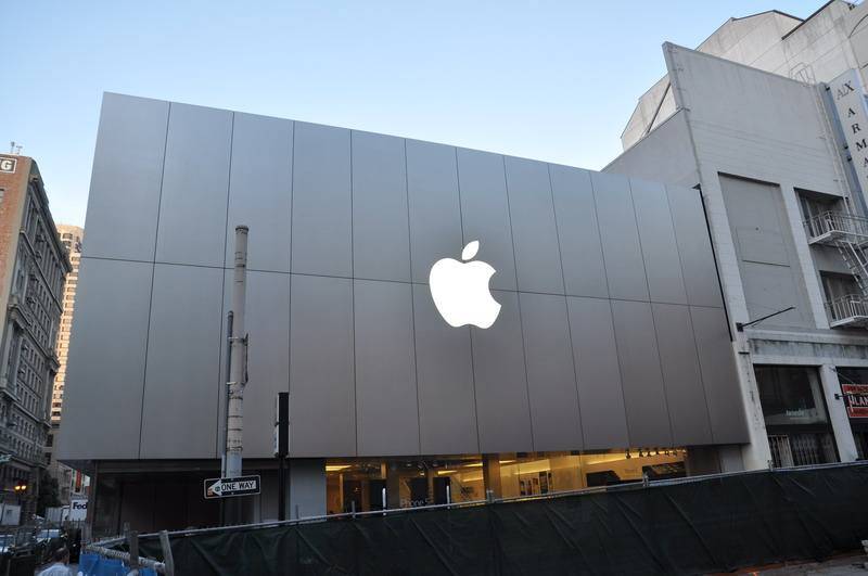 报告称iPhone 12将涨价50美元，不再附赠耳机和充电