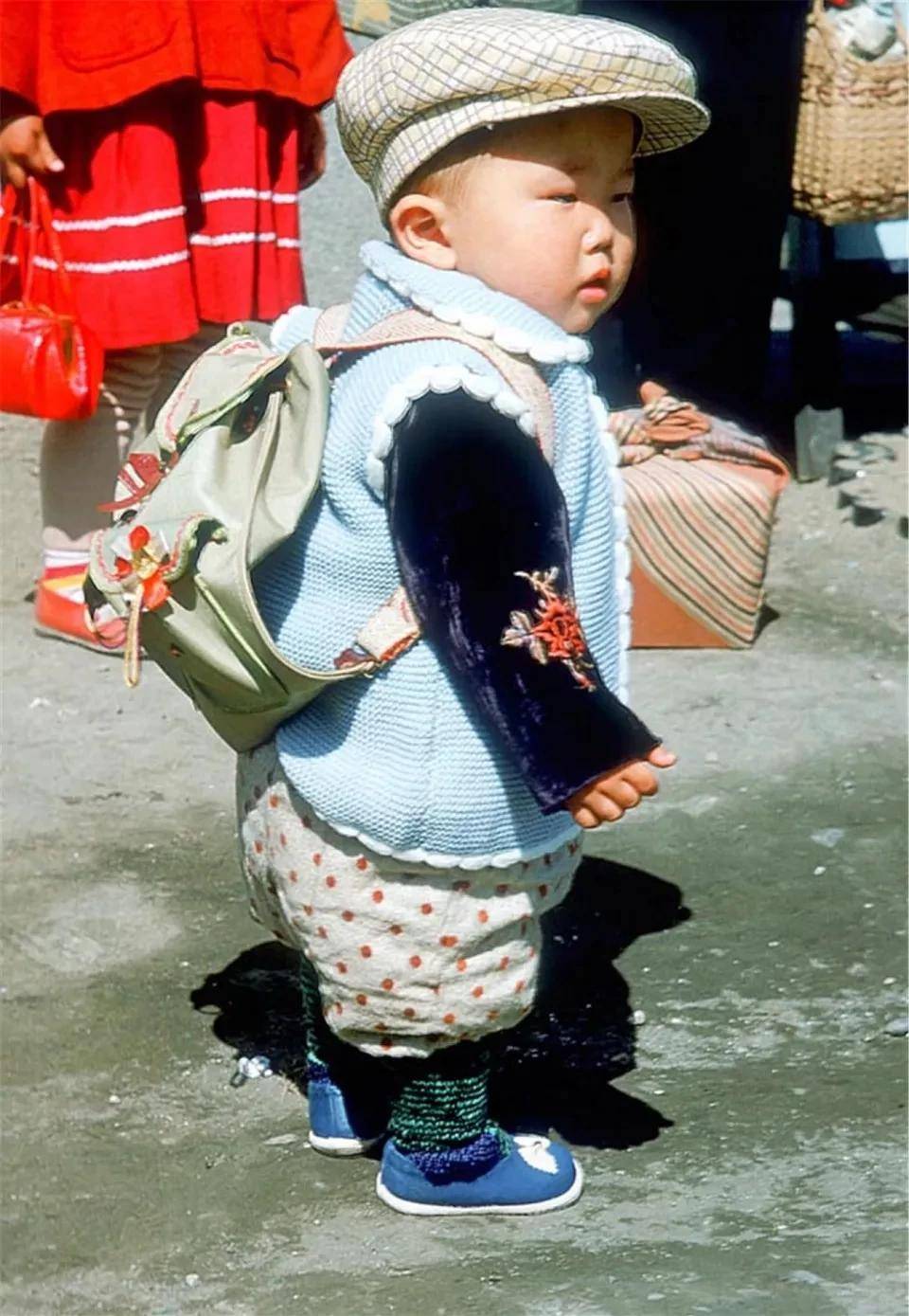 摊位|五十年代的日本民生百态:一派欣欣向荣的景象