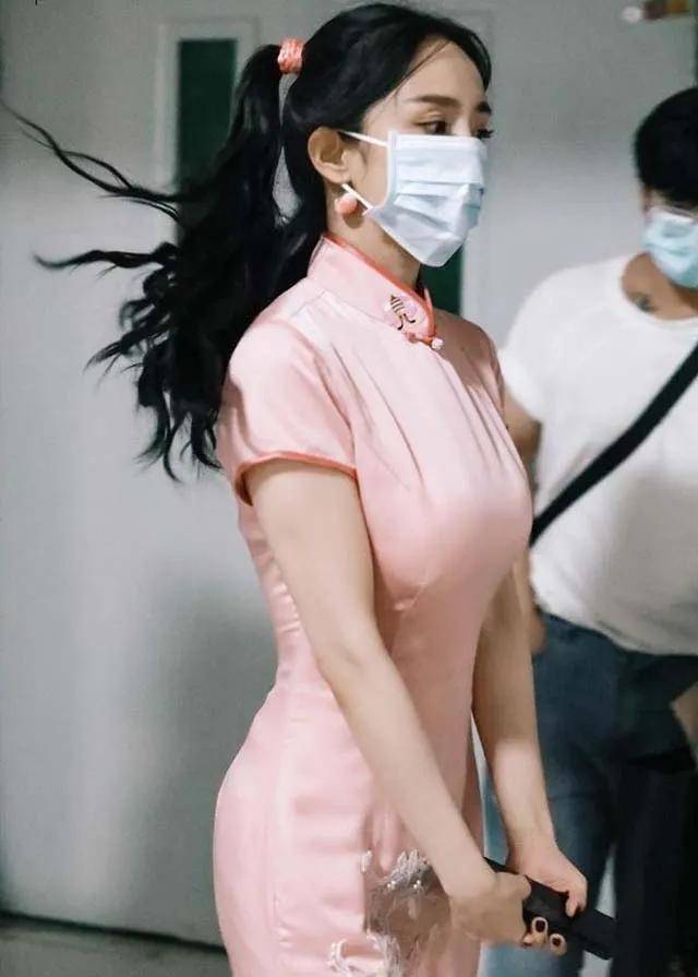 有种“括号臀”叫杨幂？网友化身为福尔摩斯，