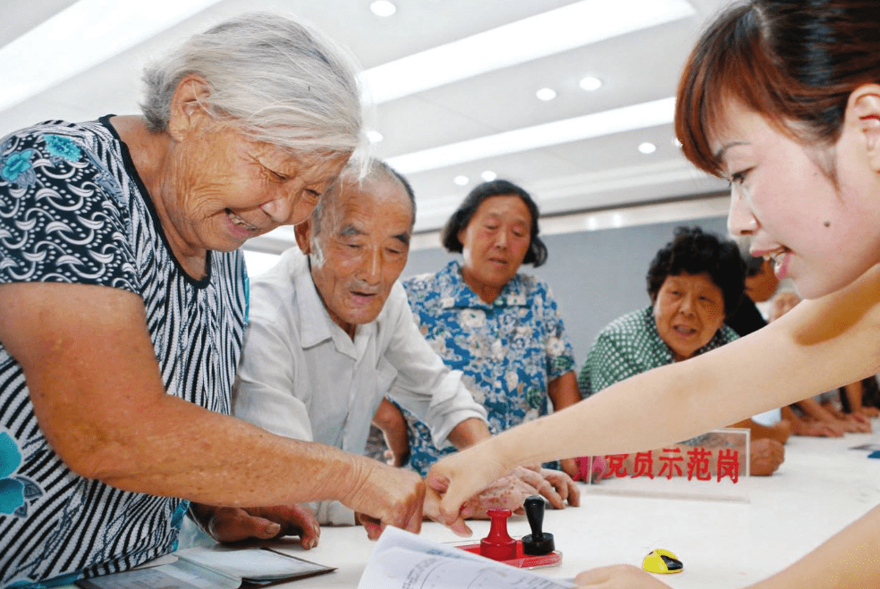 2020年湖北省养老金上调方案确定，有两类人倾斜照顾，望周知！