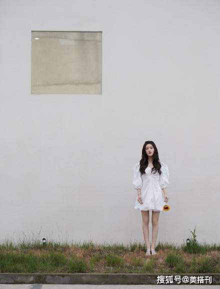 气质|夏天就要穿白裙子，干净清爽显气质，35岁＋的女人也能穿