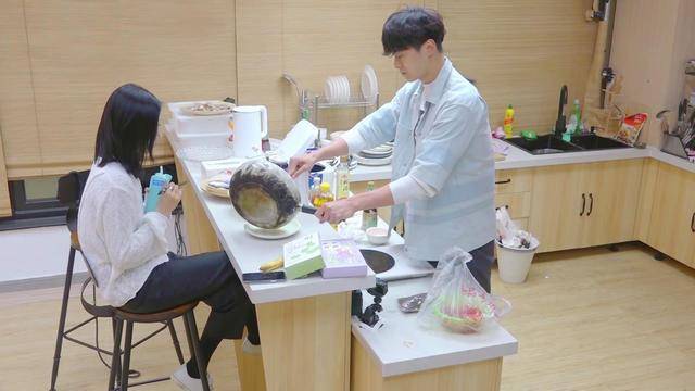 《喜欢你我也是》聪雅放下心结，和施迤有说有