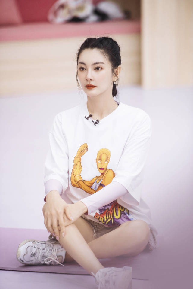 清醒|原创人间清醒张雨绮，不能够只靠人气，但获得第一名同样被质疑